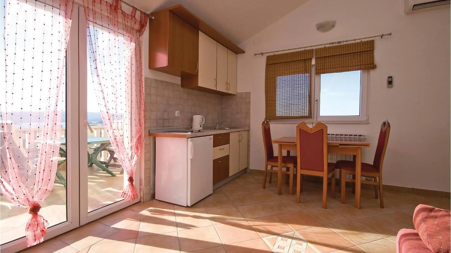 Lovely Home In Turanj With Outdoor Swimming Pool 0*,